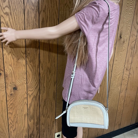 Kate Spade ♠️ Small Straw Crossbody - Picture 4 of 16
